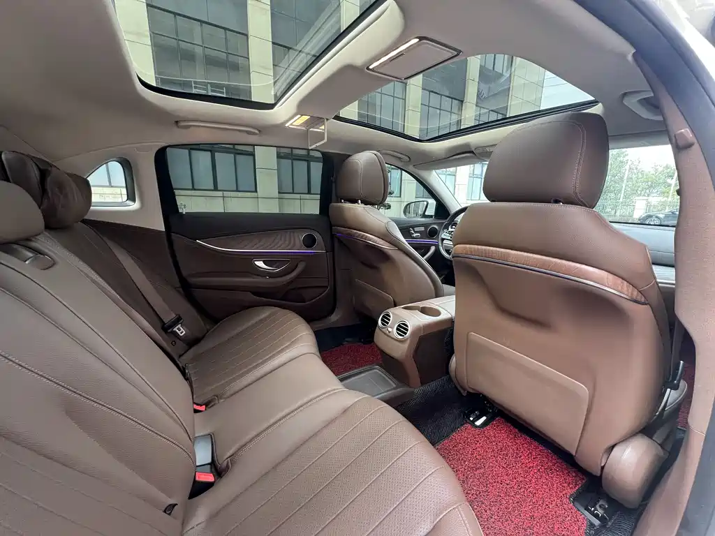 Mercedes-Benz E-Class 2020 — фото 9