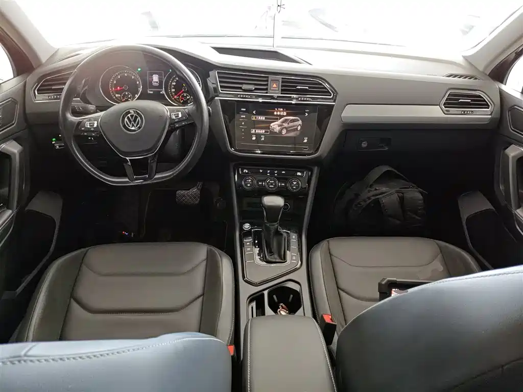 Volkswagen Tiguan L 2021 — фото 10
