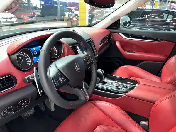 Maserati Levante 2016