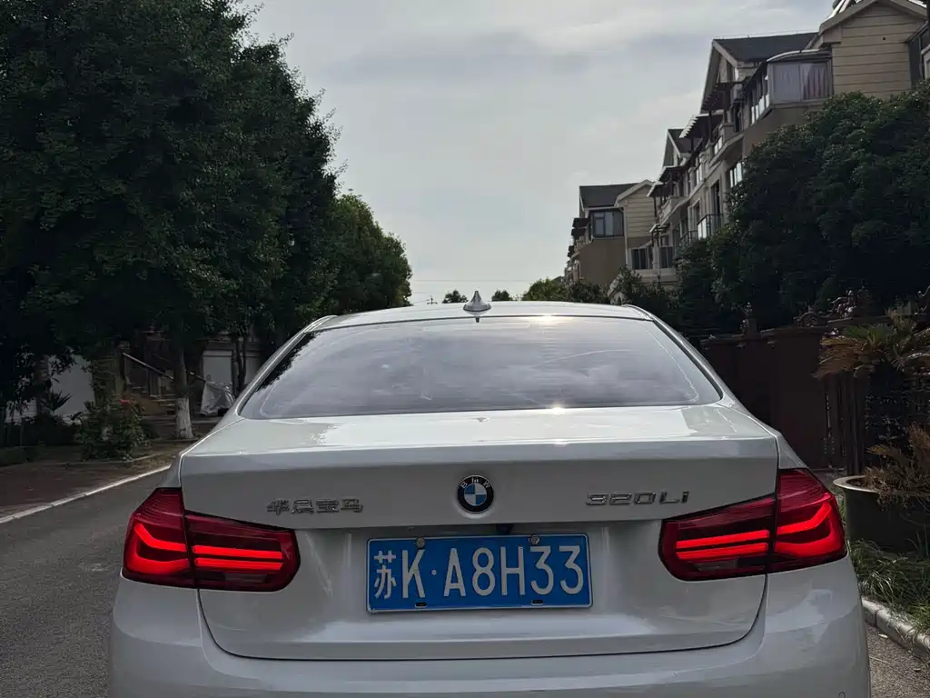 BMW 3 Series 2016 — фото 11