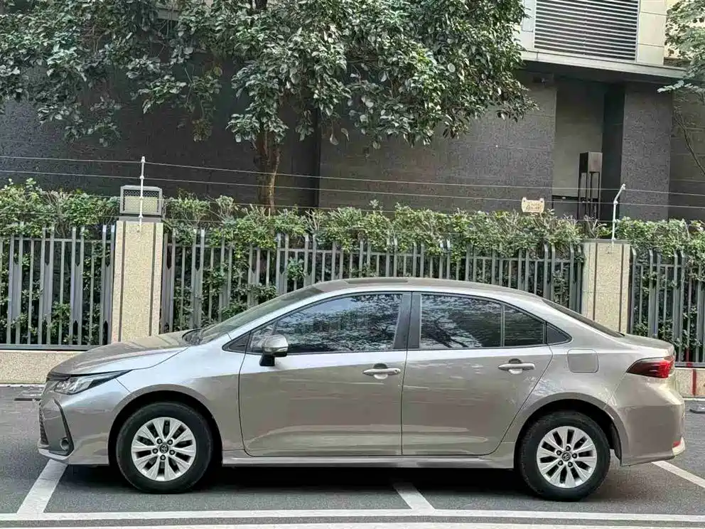 Toyota Corolla 2020 — фото 3