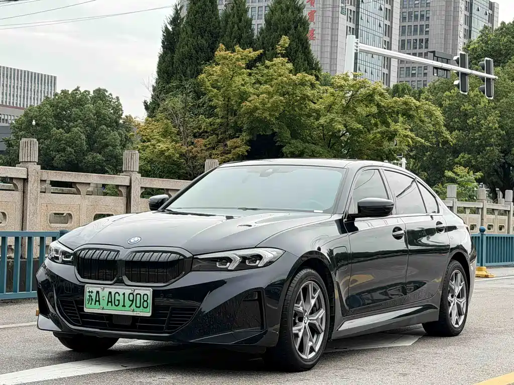 BMW i3 2025