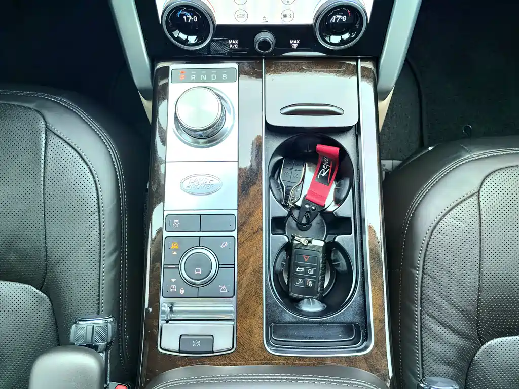 Land Rover Range Rover 2020 — фото 9