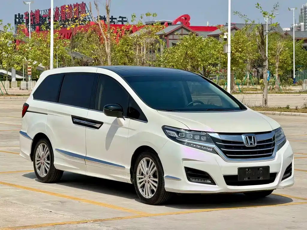 Honda Elysion 2019 — фото 2