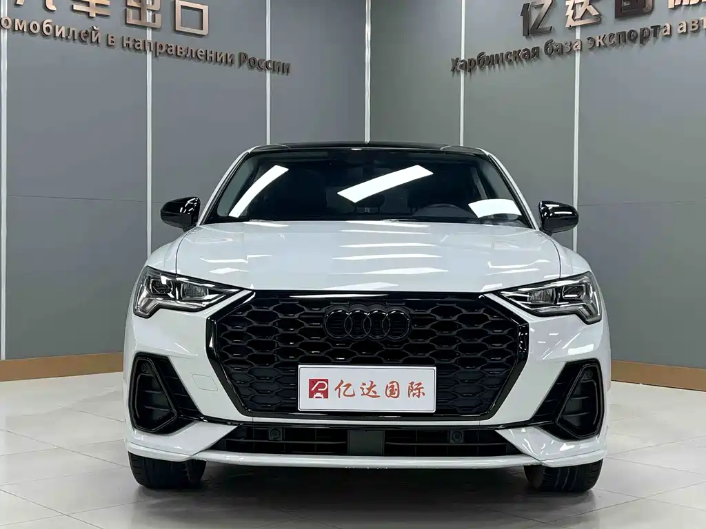 Audi Q3 Sportback 2023 — фото 2