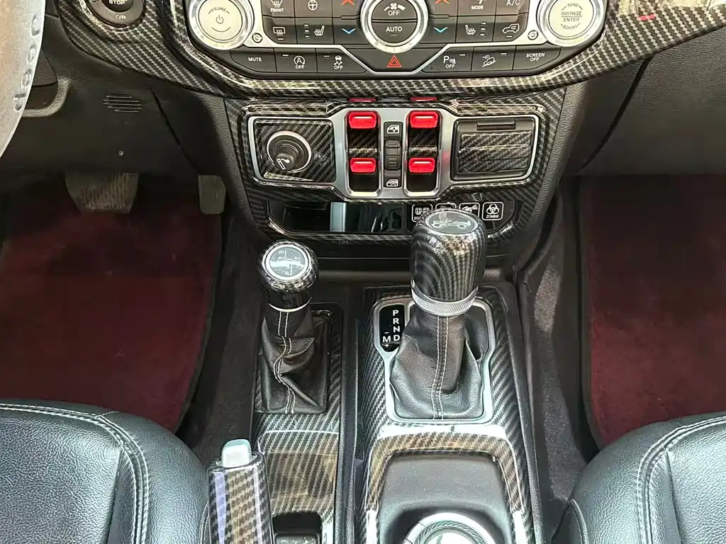 Jeep Wrangler 2020 — фото 11