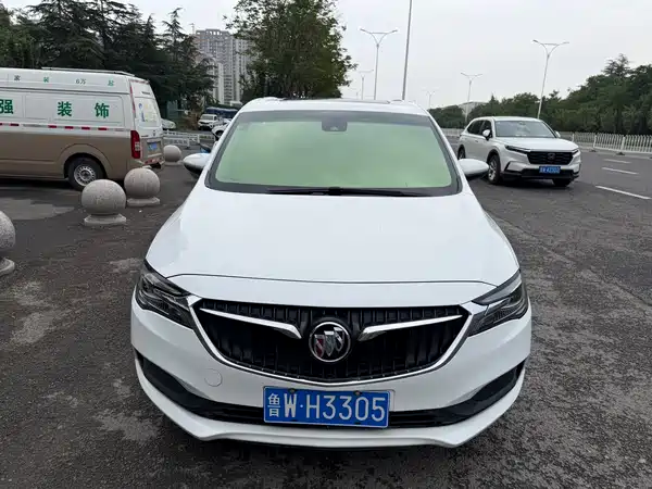 Buick GL6 2019