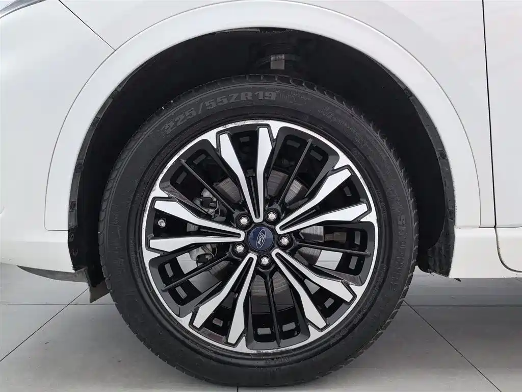 Ford Escape 2021 — фото 17