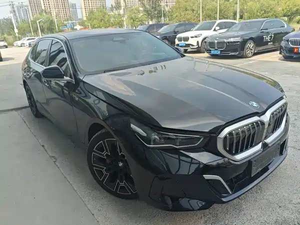 BMW 5 Series 2025