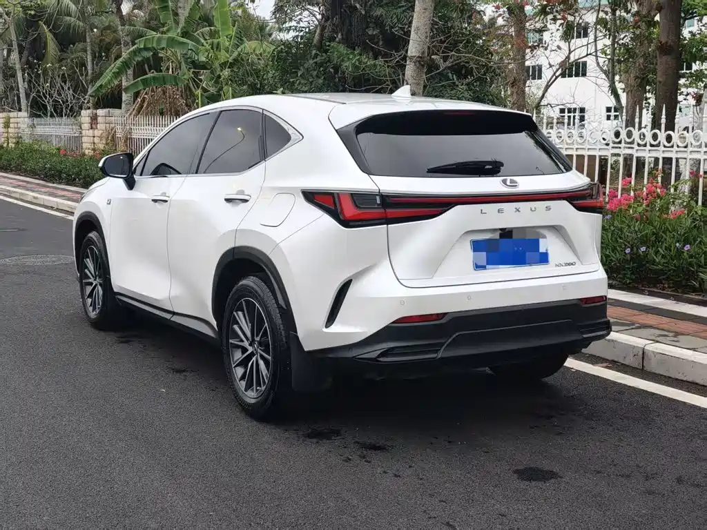 Lexus NX 2022