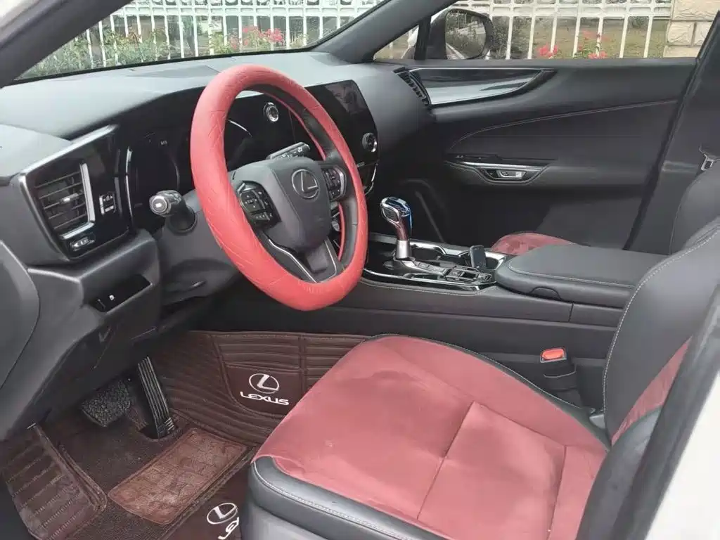 Lexus NX 2022