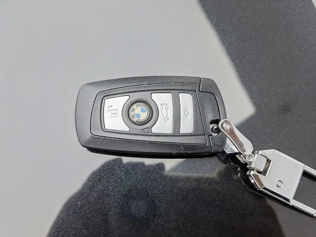 BMW 5 Series 2014 — фото 19