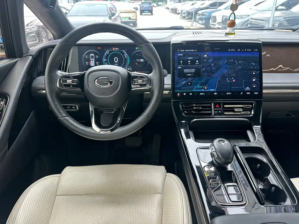 GAC Motor Trumpchi M8 2022 — фото 8