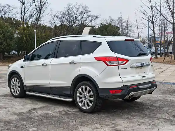 Ford Kuga 2015