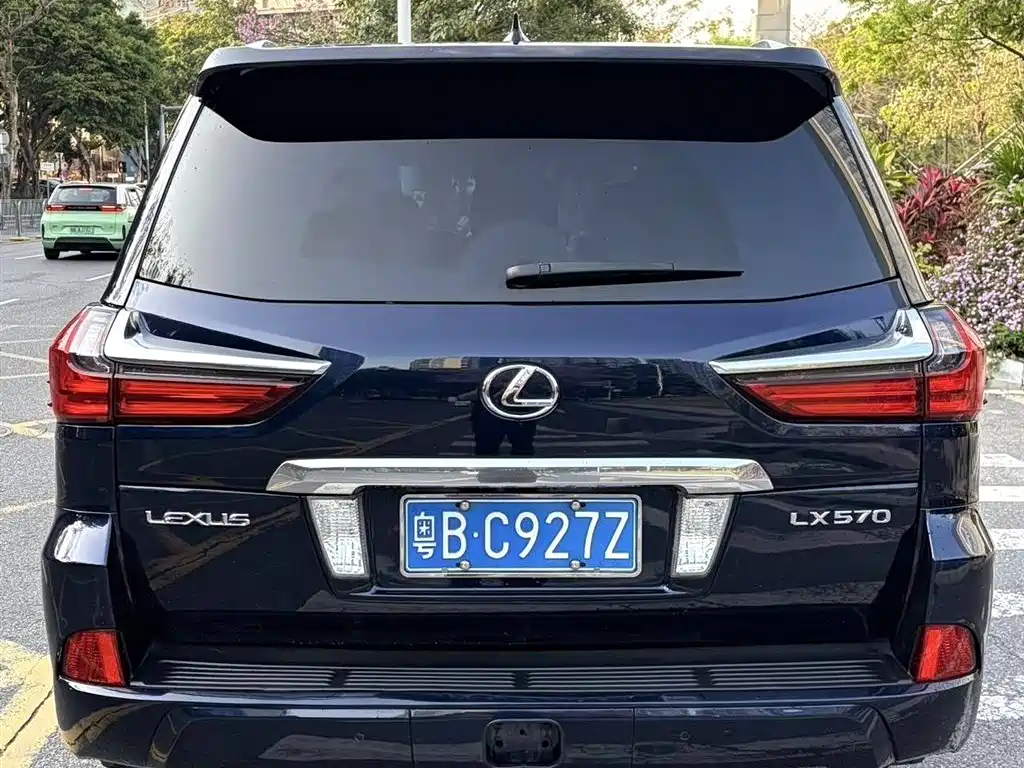 Lexus LX 2016 — фото 3
