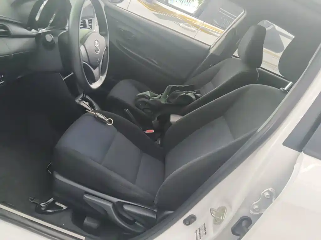 Toyota Yaris L 2019 — фото 15