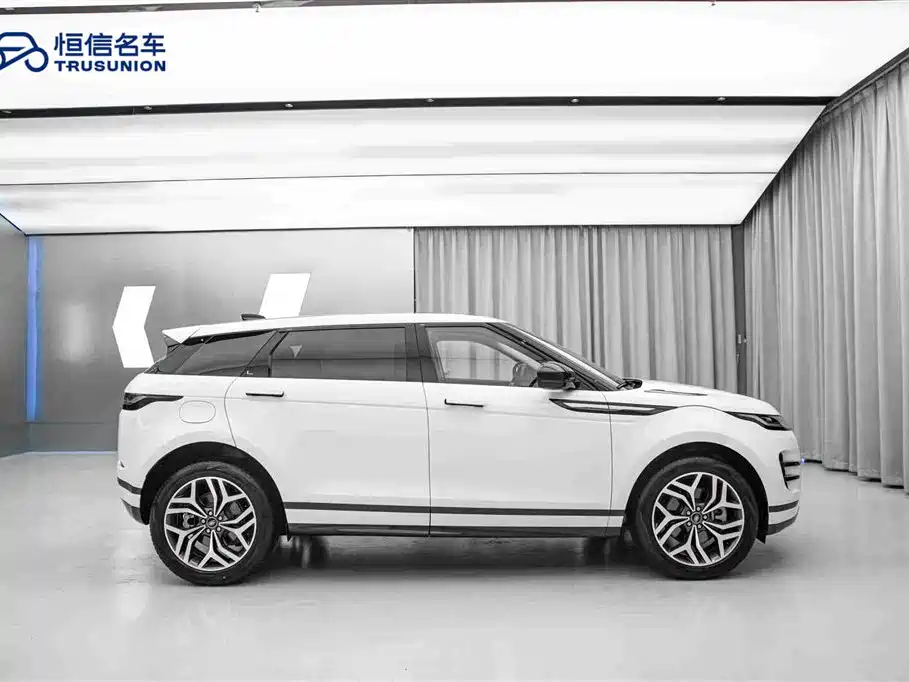 Land Rover Evoque 2023 — фото 4