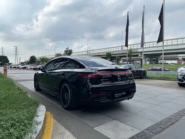 Mercedes-Benz EQS AMG 2022