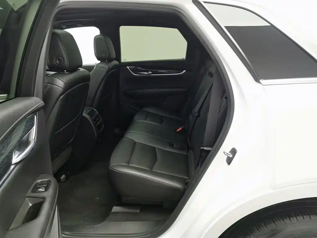 Cadillac XT5 2022 — фото 15
