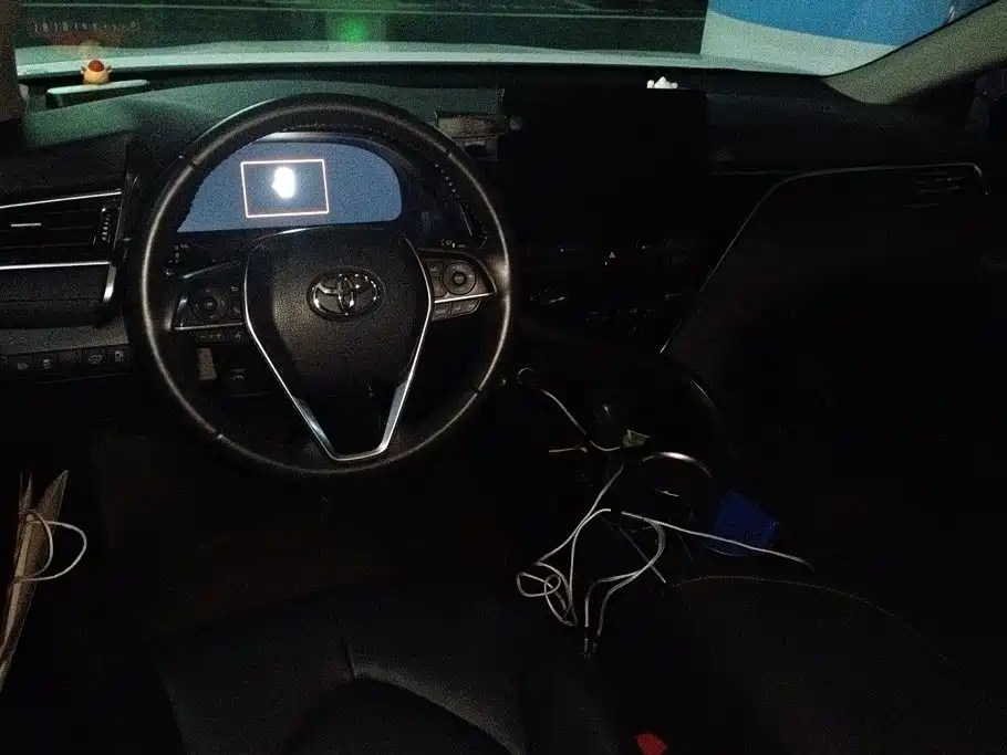 Toyota Camry 2021 — фото 12