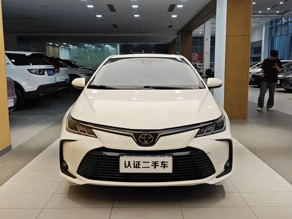 Toyota Corolla 2020 — фото 3