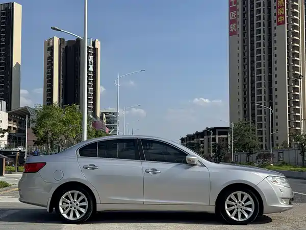 GAC Trumpchi GA5 2011