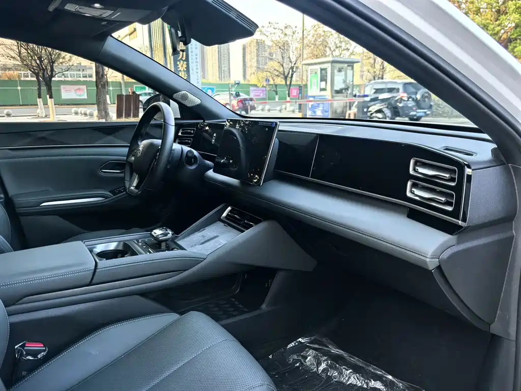 BYD Qin L 2025 — фото 30