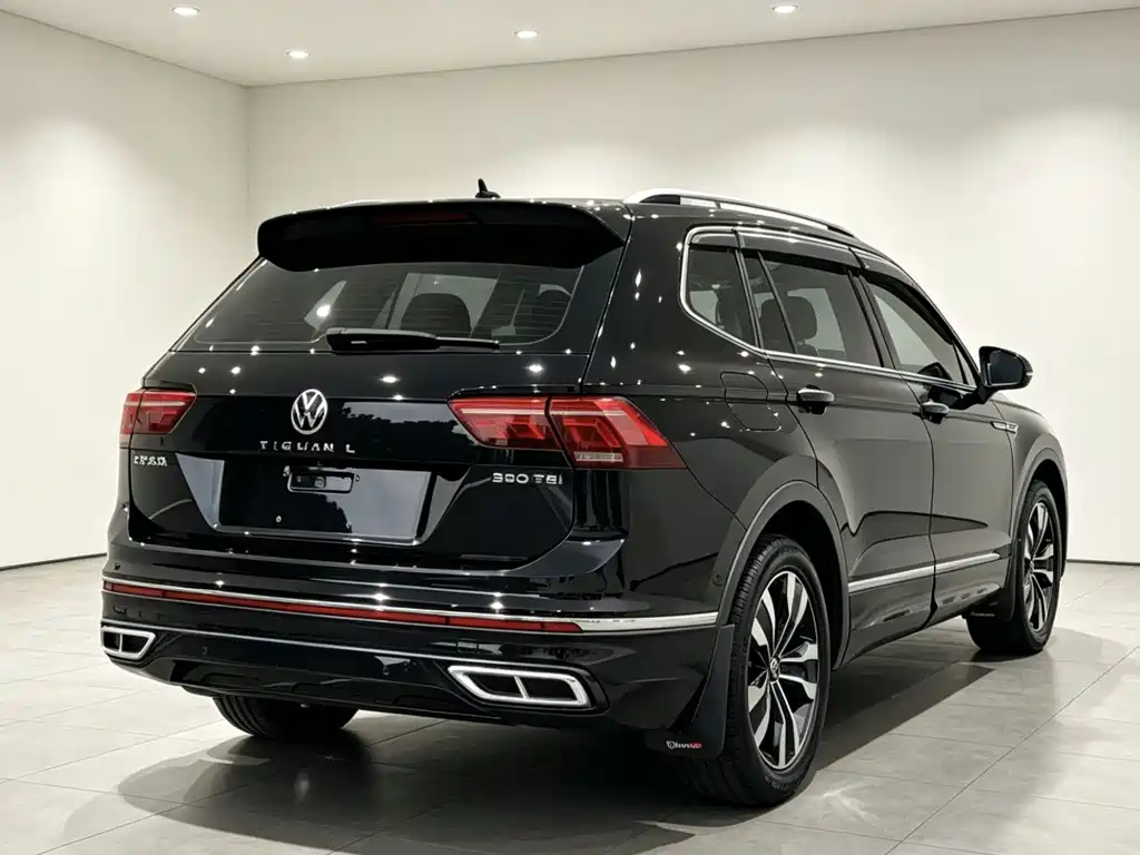 Volkswagen Tiguan L 2023 — фото 15