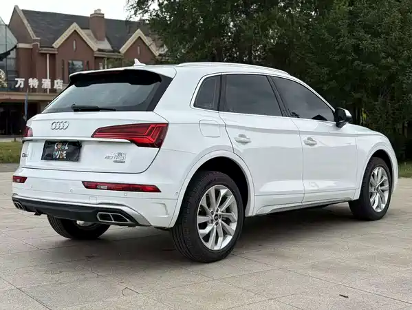 Audi Q5L 2021