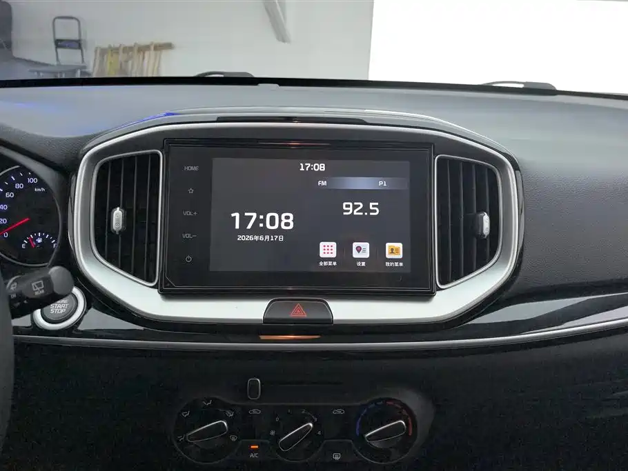 Kia KX1 2021 — фото 13