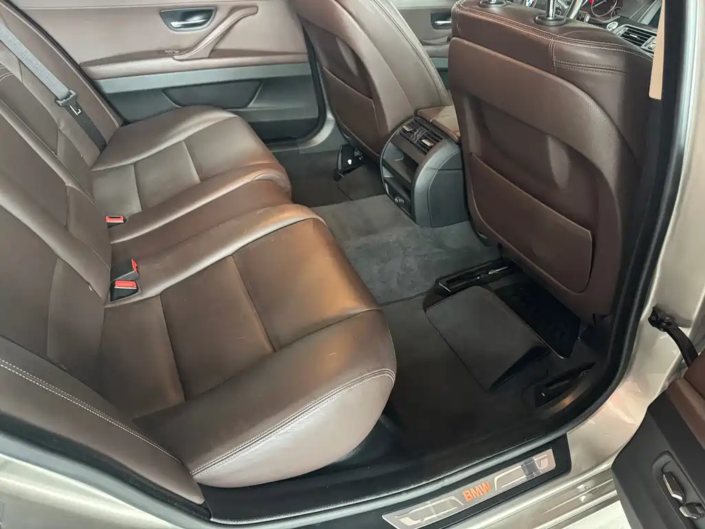 BMW 5 Series 2014 — фото 15