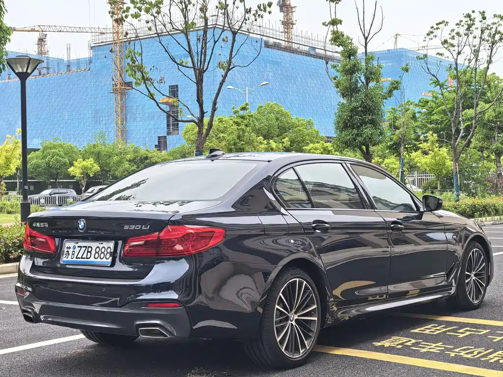 BMW 5 Series 2019 — фото 4