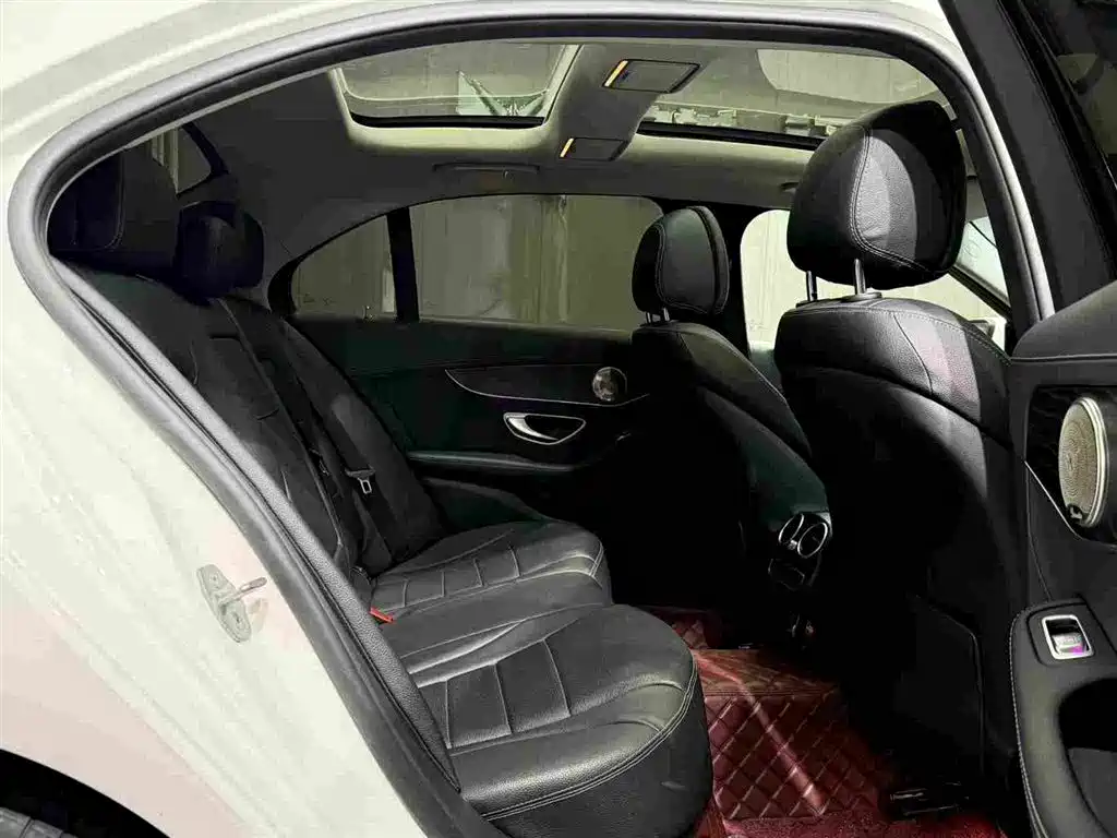 Mercedes-Benz C-Class 2021