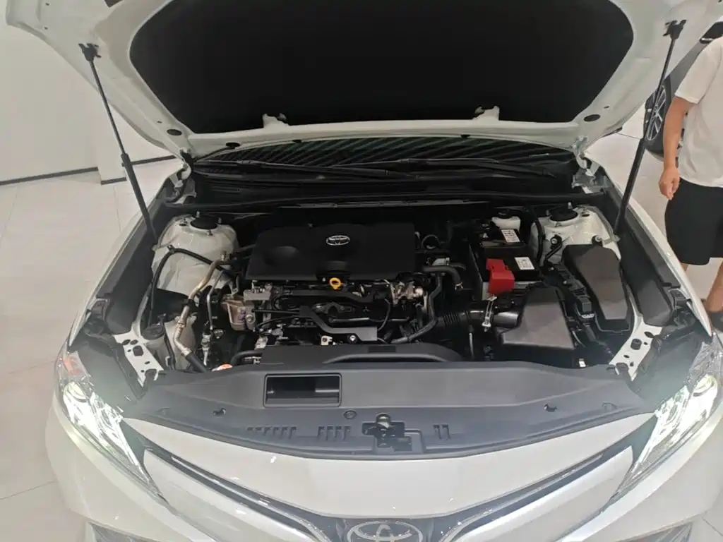 Toyota Camry 2020 — фото 20