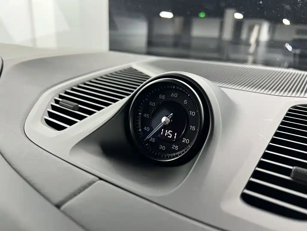 Porsche Cayenne 2025 — фото 12