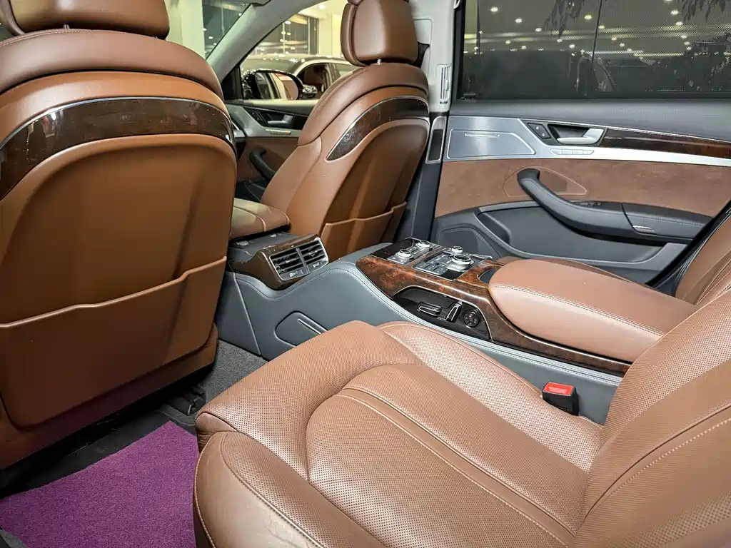 Audi A8 2015 — фото 15