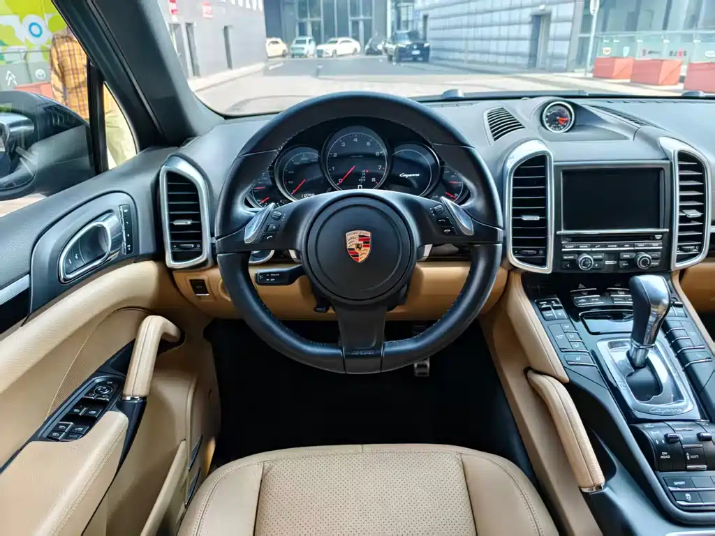 Porsche Cayenne 2014 — фото 13