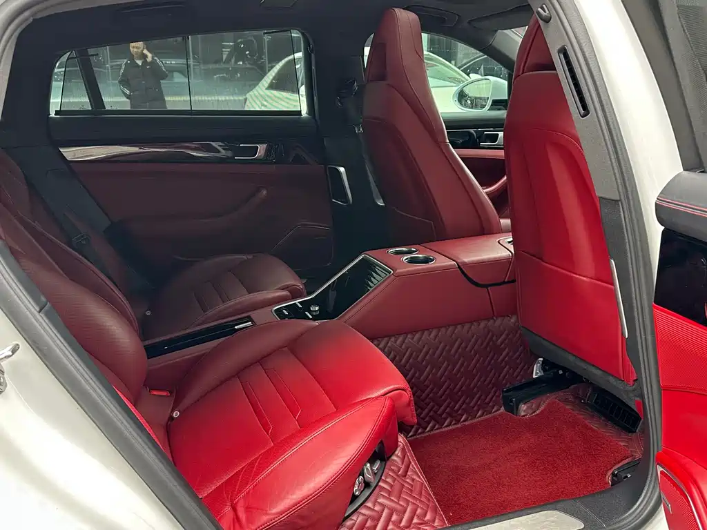 Porsche Panamera 2018 — фото 12