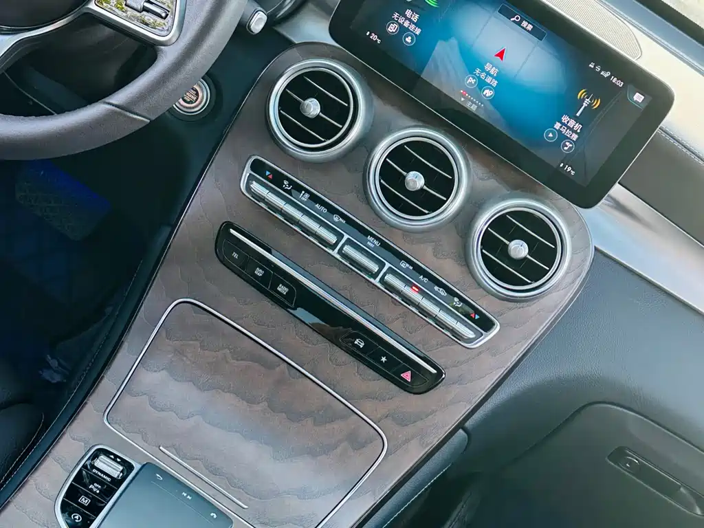 Mercedes-Benz GLC 2022 — фото 18