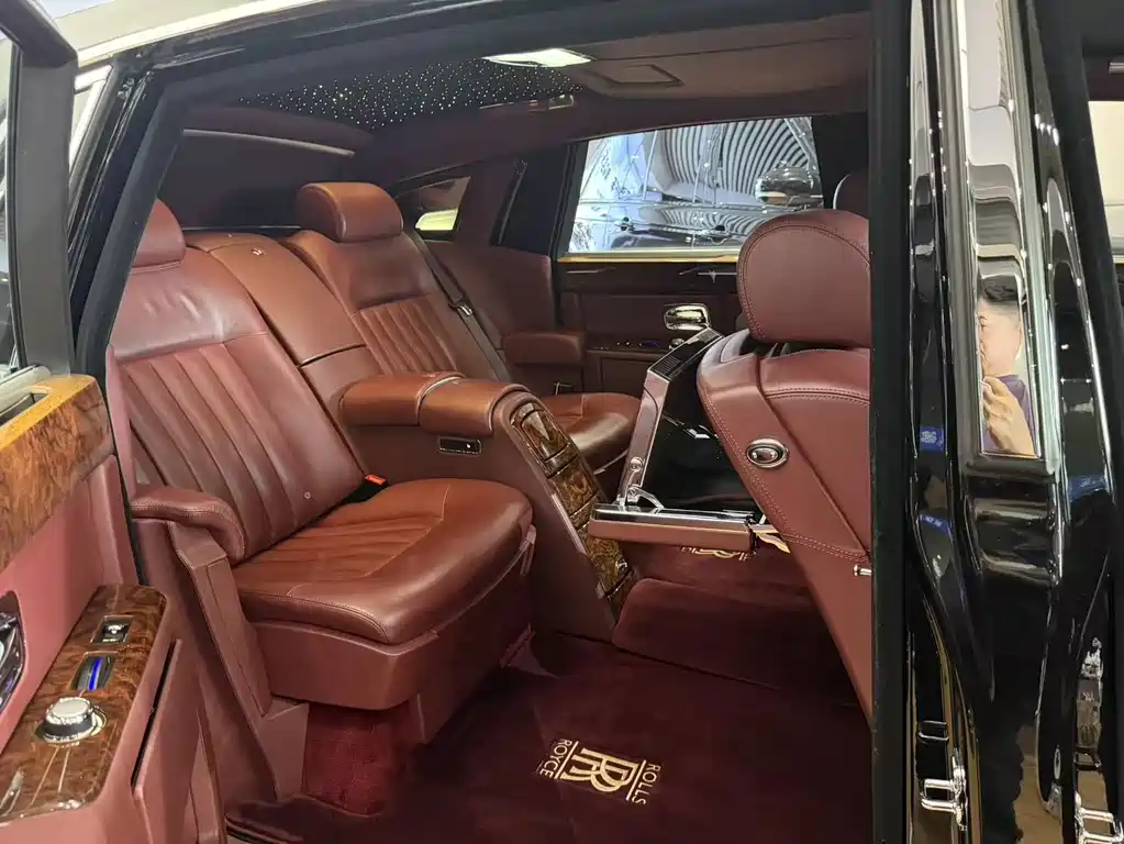 Rolls-Royce Phantom 2013 — фото 17