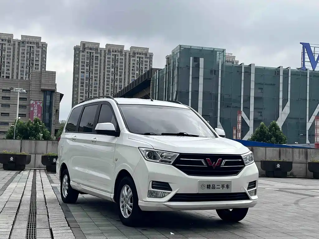 Wuling Hongguang 2019 — фото 3