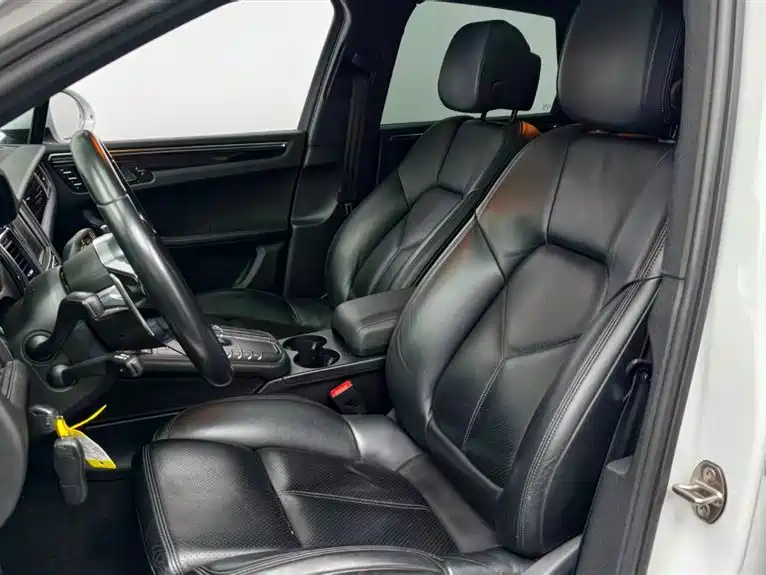 Porsche Macan 2015 — фото 12