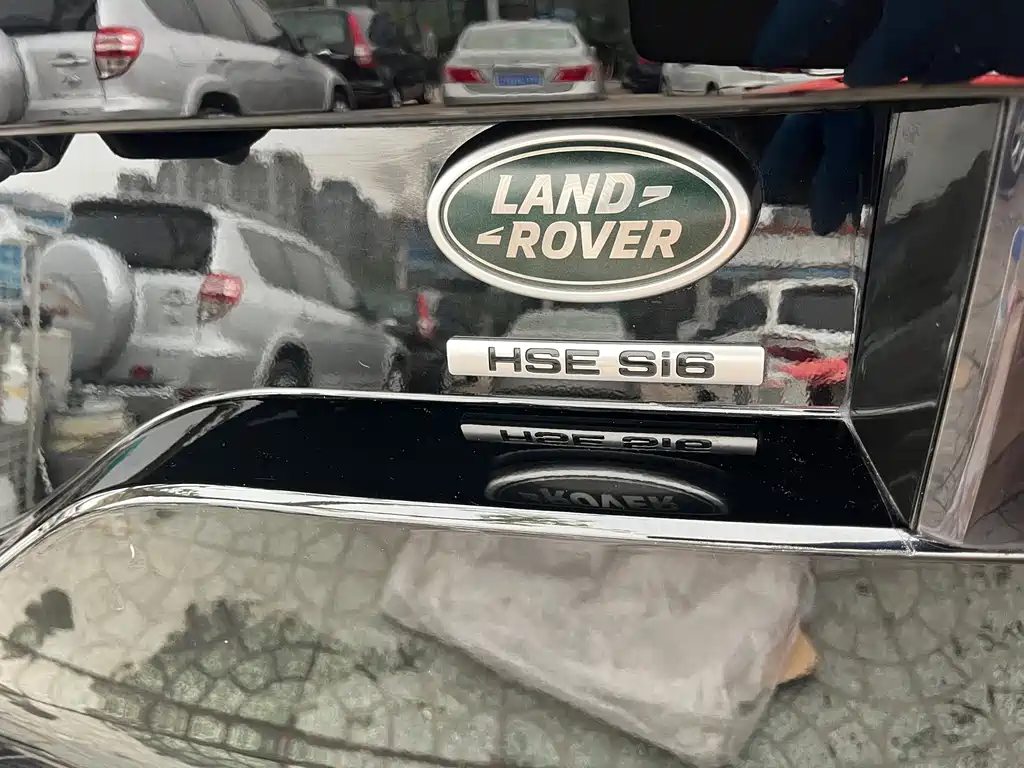 Land Rover Discovery 2018 — фото 24