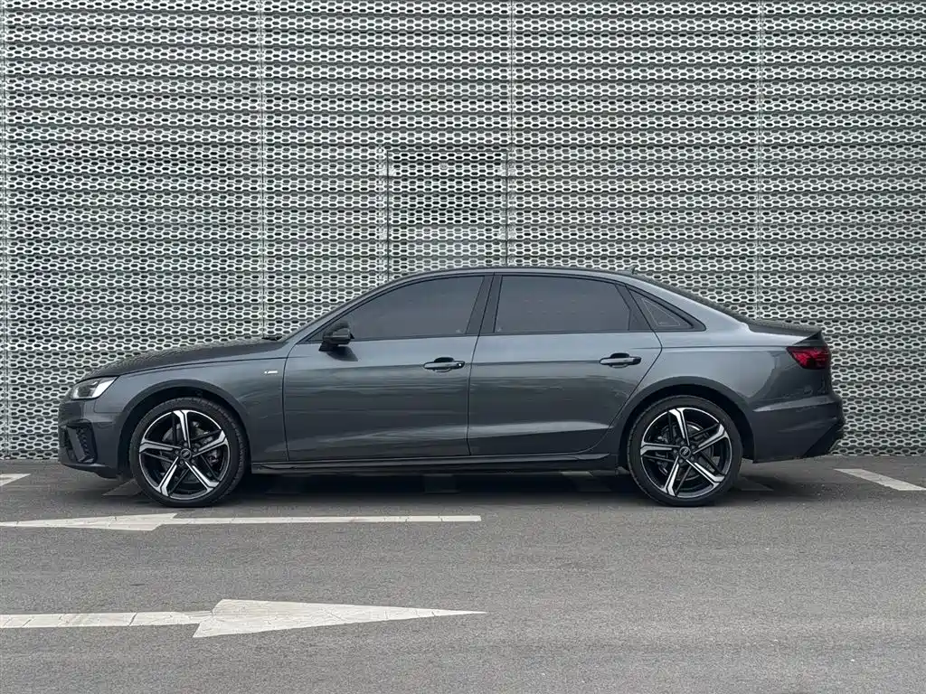 Audi A4L 2025 — фото 2
