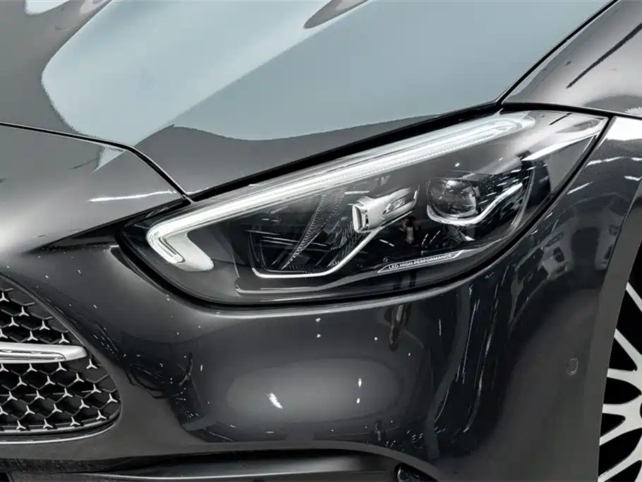 Mercedes-Benz C-Class 2023 — фото 4