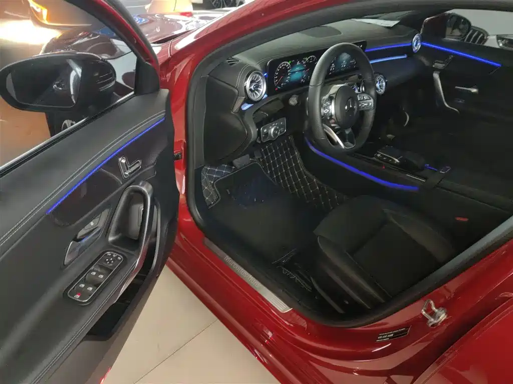 Mercedes-Benz A-Class 2023 — фото 13