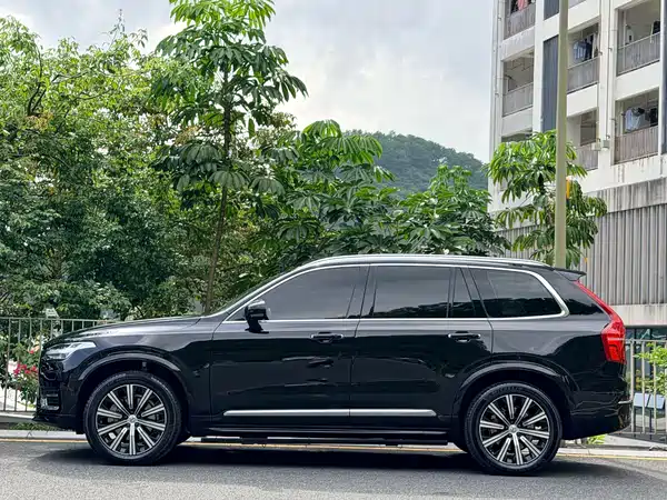 Volvo XC90 2023