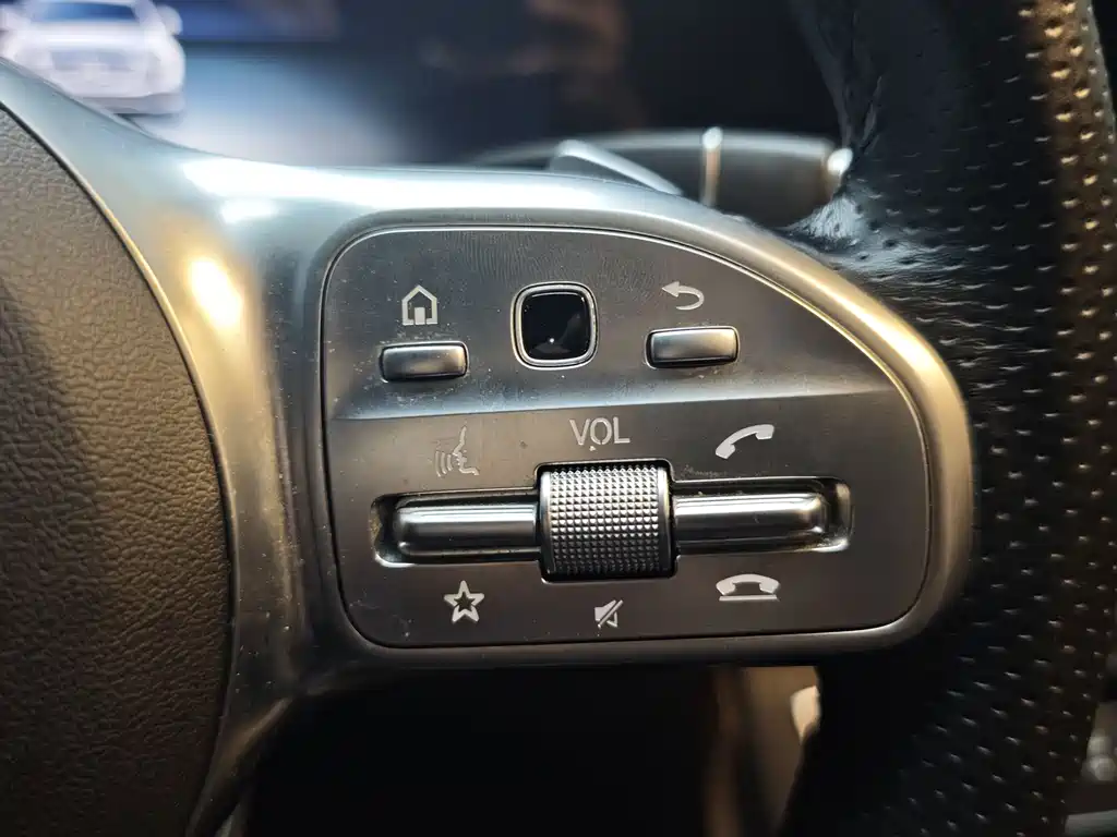 Mercedes-Benz E-Class 2020 — фото 13