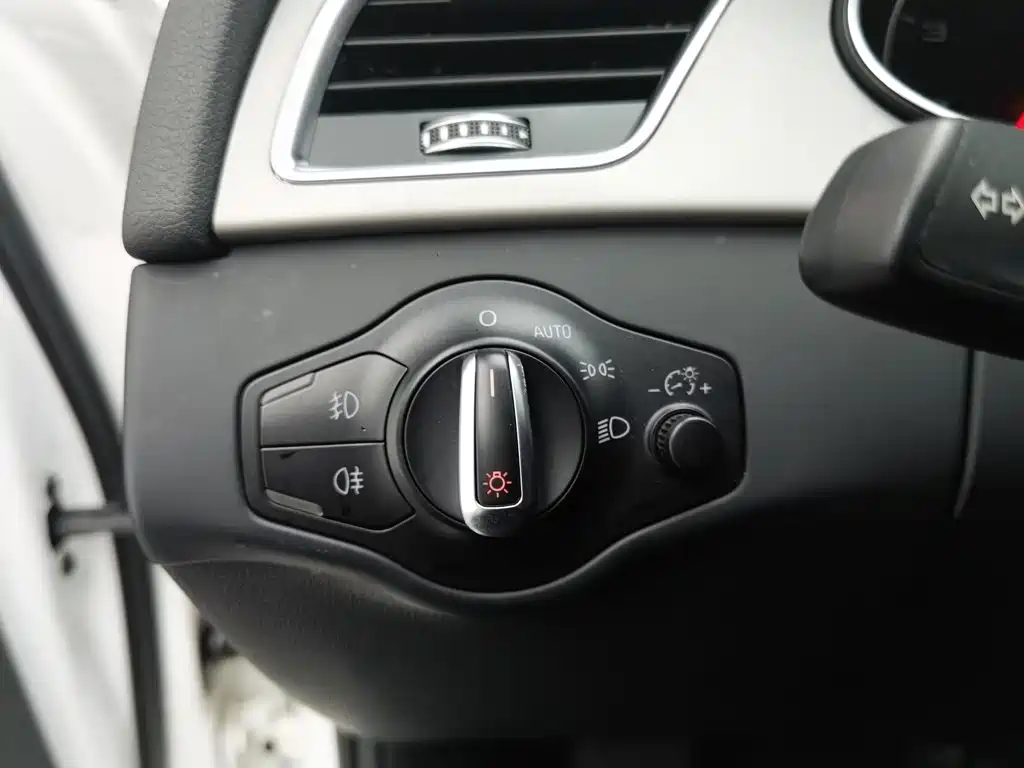 Audi A4L 2015 — фото 21