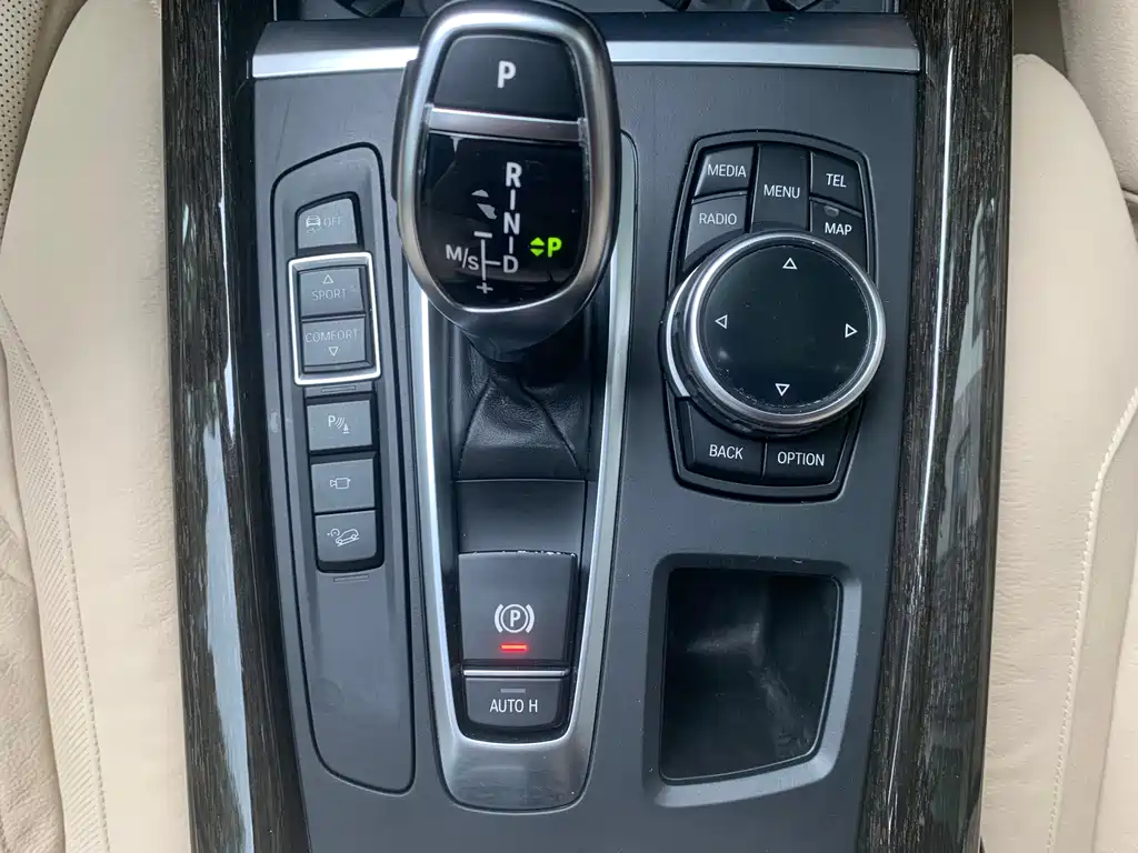 BMW X5 2016 — фото 11